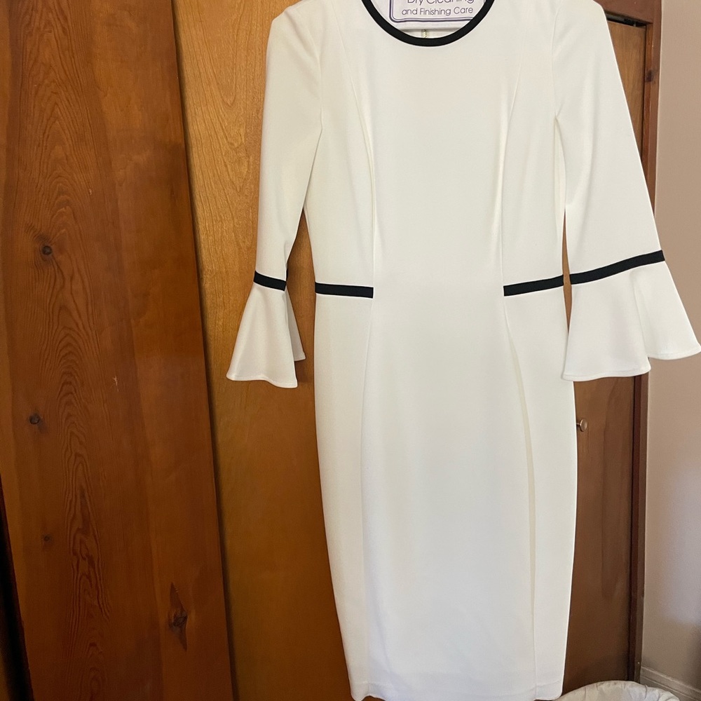 Size 2 Calvin Klein medí dress